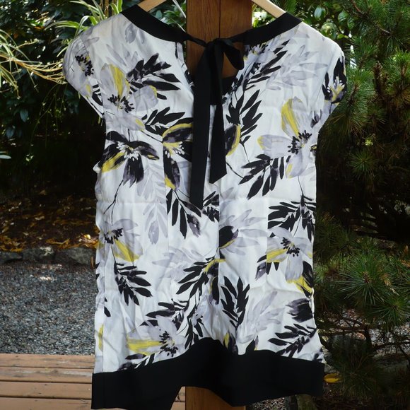 Dorothy Perkins Billie and Blossom Floral Nape Bow Blouse - Picture 5 of 9